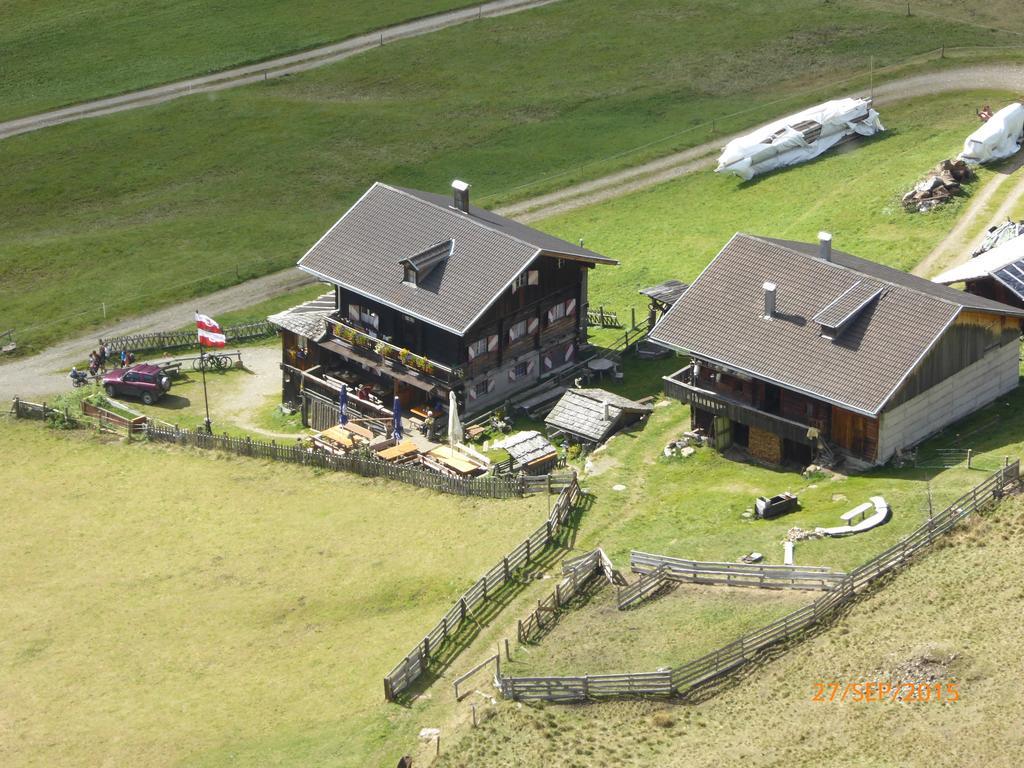 Berghuette Volkzeinerhuette Guest House Ausservillgraten ภายนอก รูปภาพ